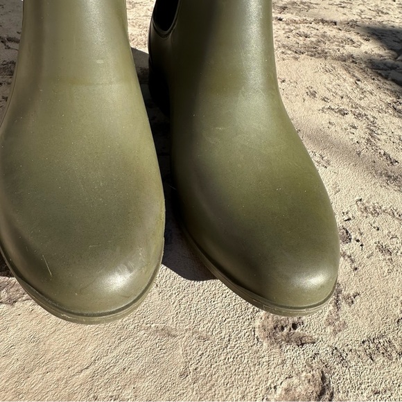 Chelsea Olive Green Rain Boot Size 9 - Picture 9 of 11